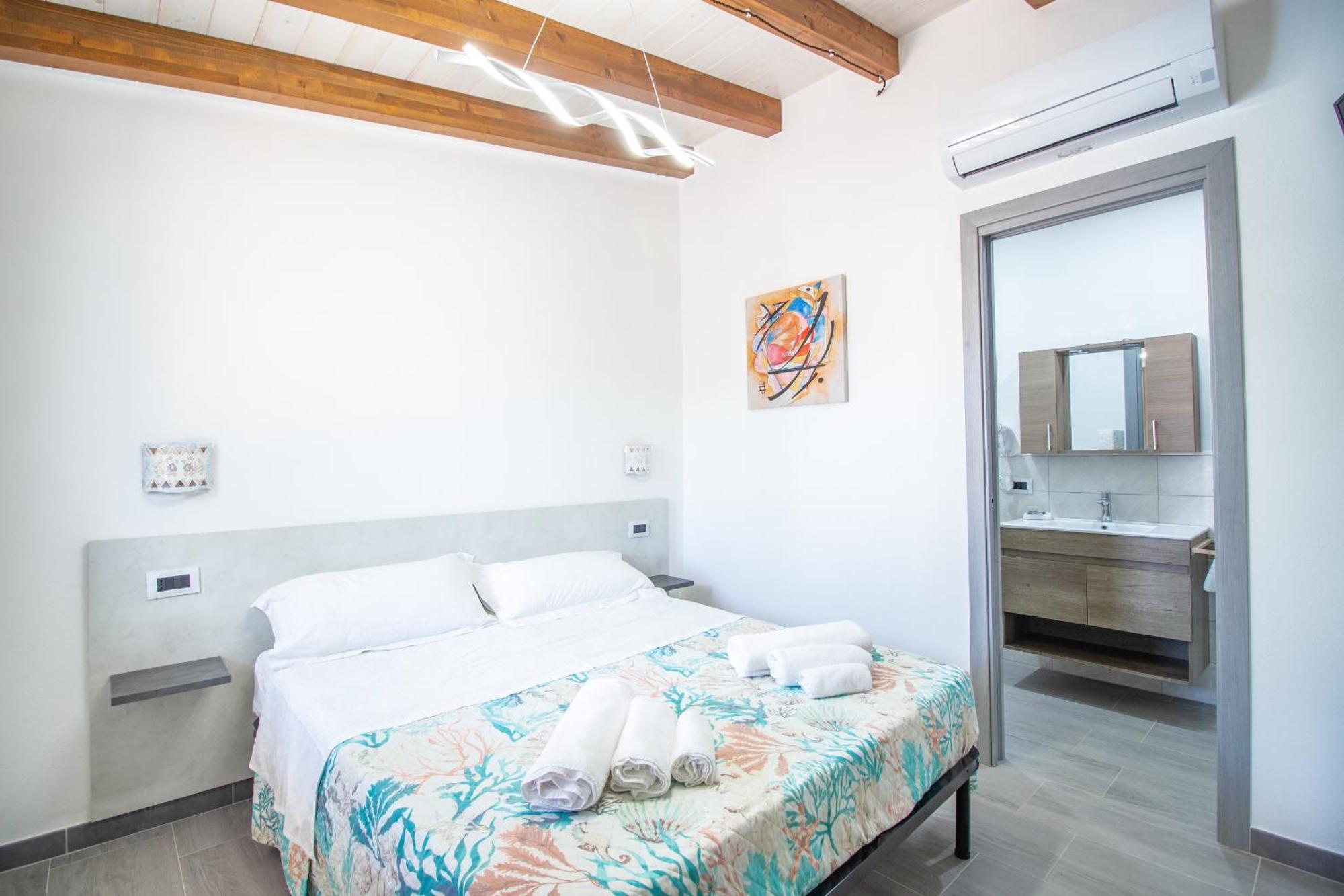 S'Omu E Chicchinu Rooms Cardedu Luaran gambar